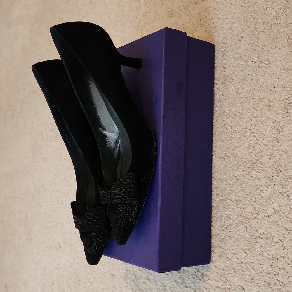 🔥🔥Stuart Weitzman black Charm pump with bow 2